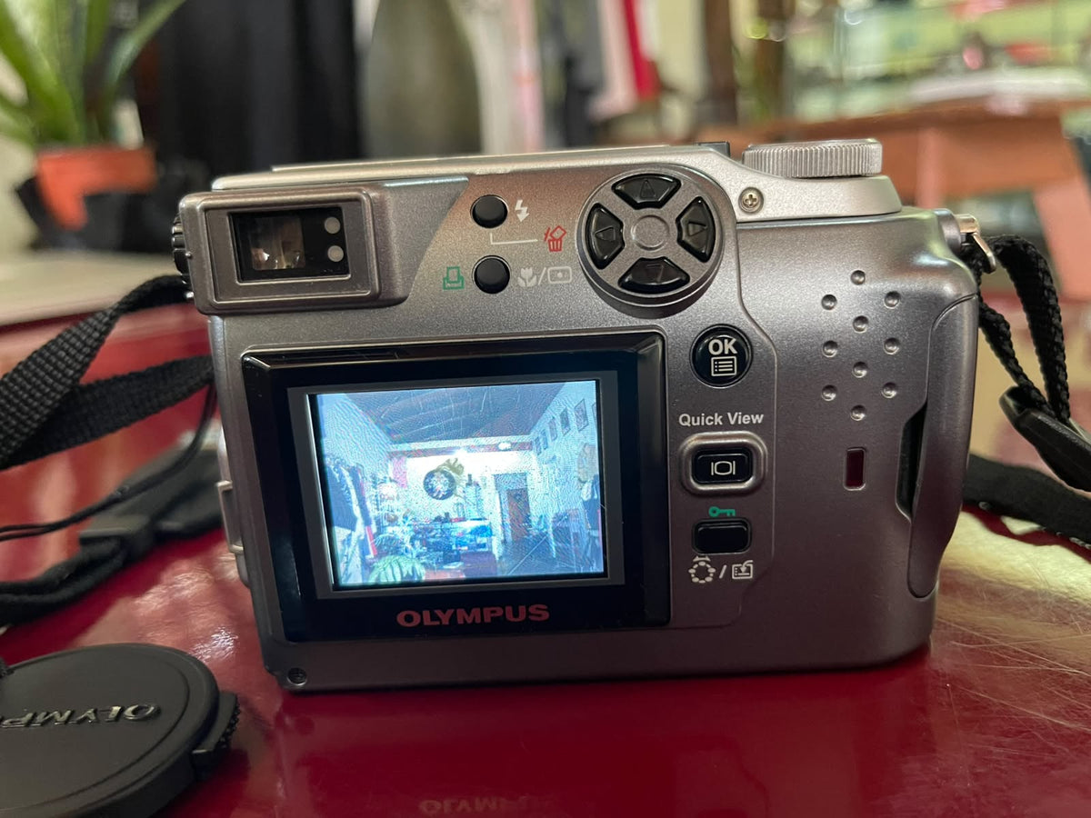 Olympus Camedia C-4000 Zoom