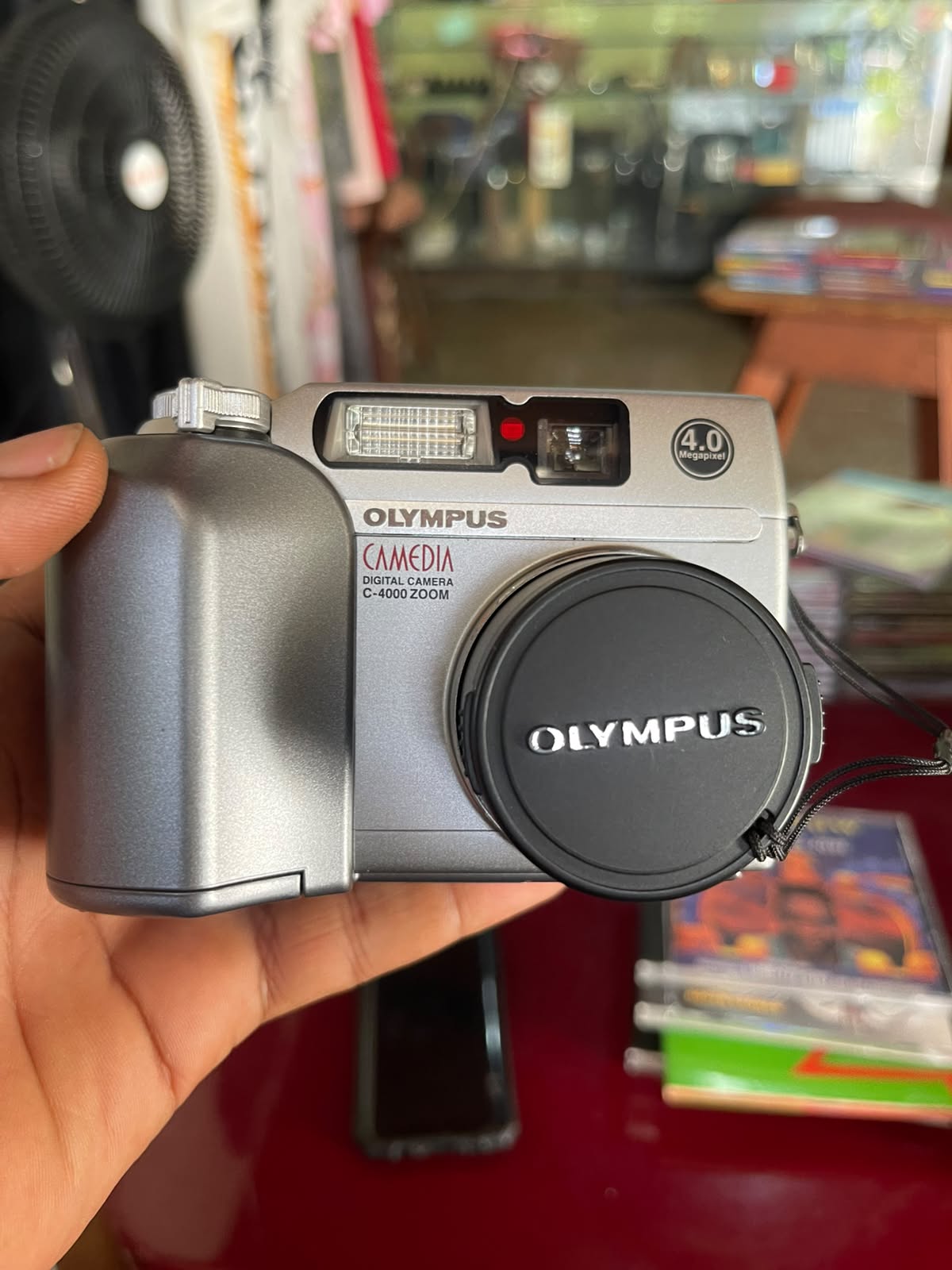 Olympus Camedia C-4000 Zoom